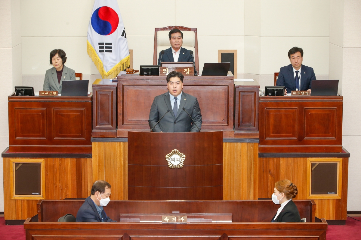 20230310-013[_P7U3807-제265회 임시회 제1차 본희의시 김정도 의원 5분 자유발언.JPG