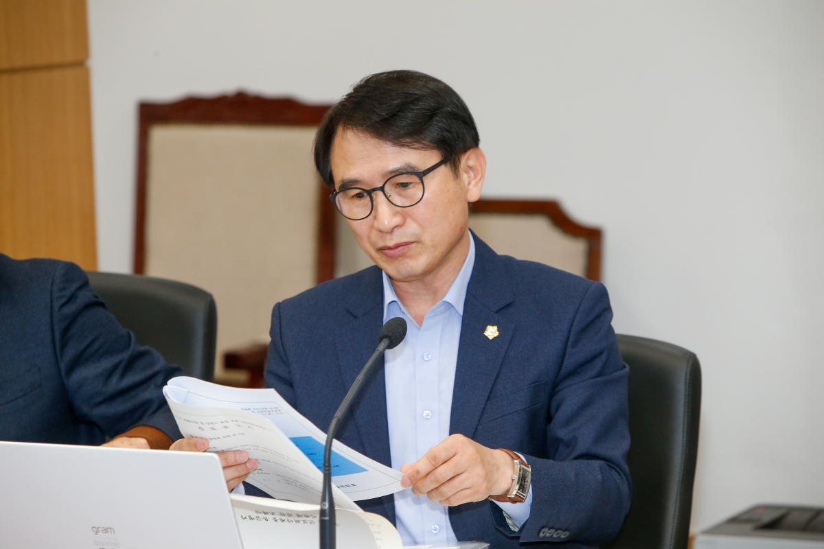 20230313-062[_P7U4448-제265회 임시회 산업건설위원회 조례안 심사활동.JPG