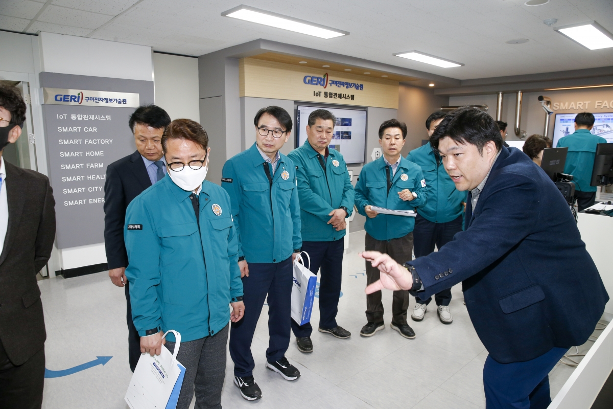 20230315-040[_P7U4950-1-제265회 임시회시 산업건설위원회 구미전자정보기술원 분원 현장방문.jpg