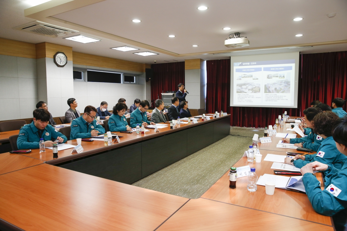 20230315-020[_P7U4882-1-제265회 임시회시 산업건설위원회 구미전자정보기술원 분원 현장방문.jpg