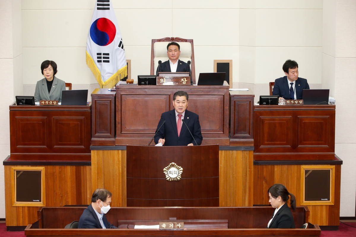 20230316-030[_P7U5207-제265회 임시회 제2차 본희의시 박세채 산업건설위원장 상임위원회 활동결과보고.JPG