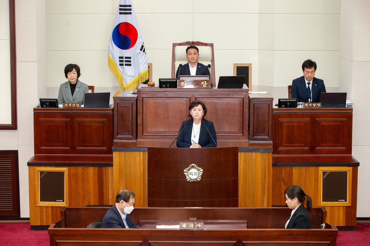 20230316-033[_P7U5216-제265회 임시회 제2차 본희의시 이지연 의원 구미시도시계획조례일부개정조례안 관련 반대토론.JPG