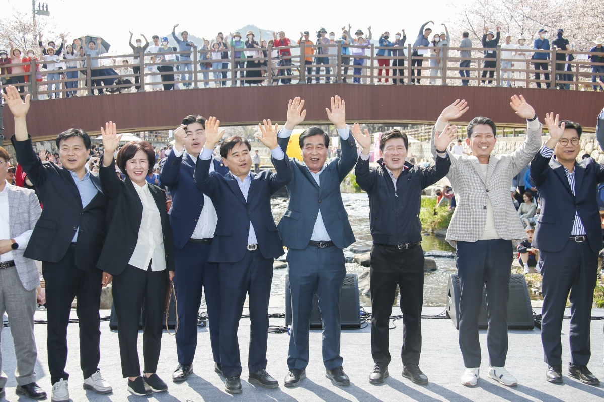 20230401-044[_P7U6178-1-2023 청춘, 금오천 벚꽃 페스티벌.jpg