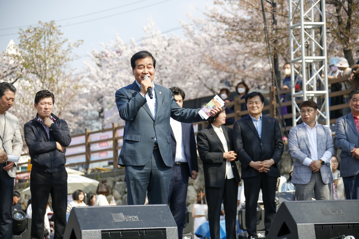 20230401-030[_P7U6145-1-2023 청춘, 금오천 벚꽃 페스티벌.jpg