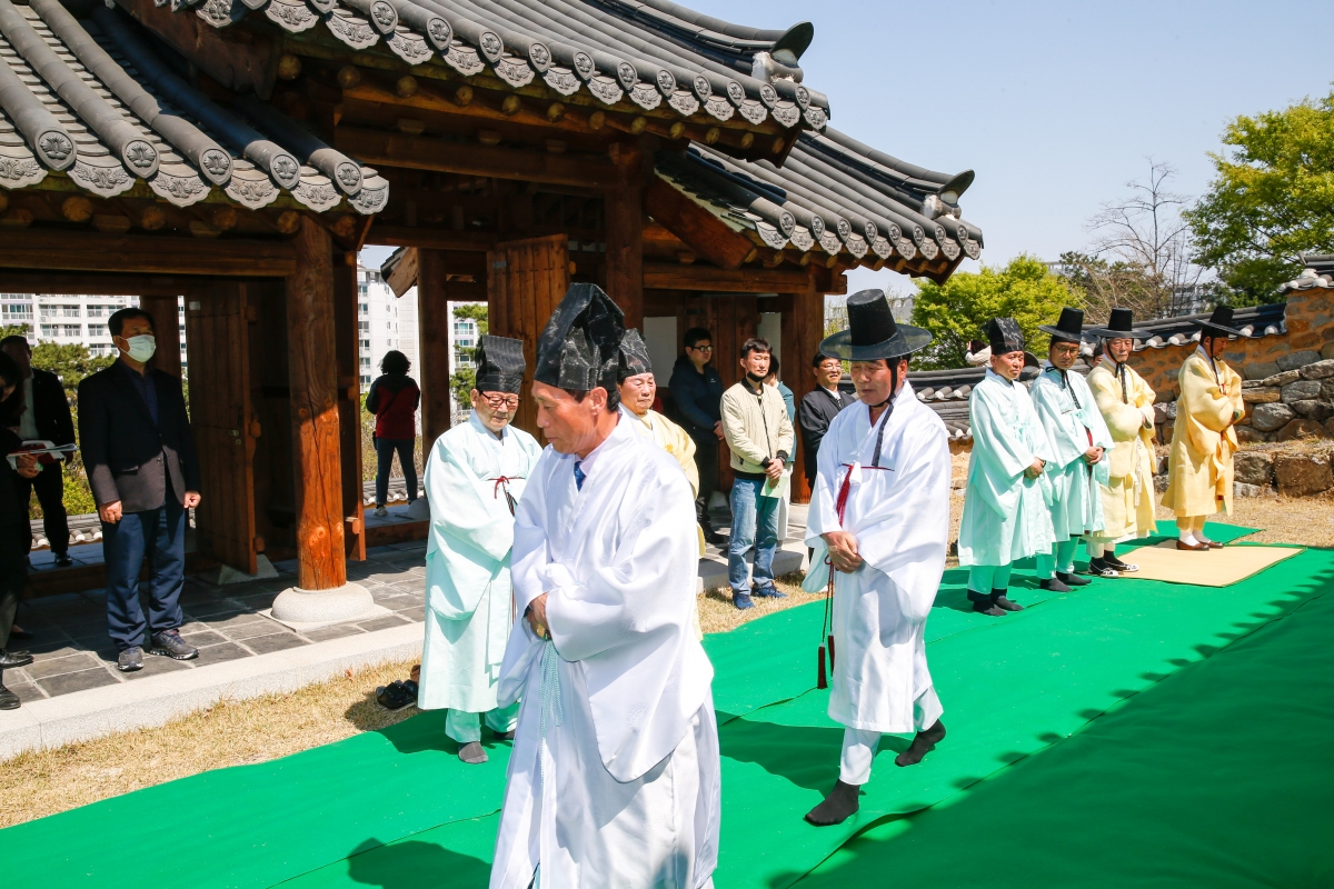 20230402-017[_P7U6303-왕산허위선생 춘계향사.JPG