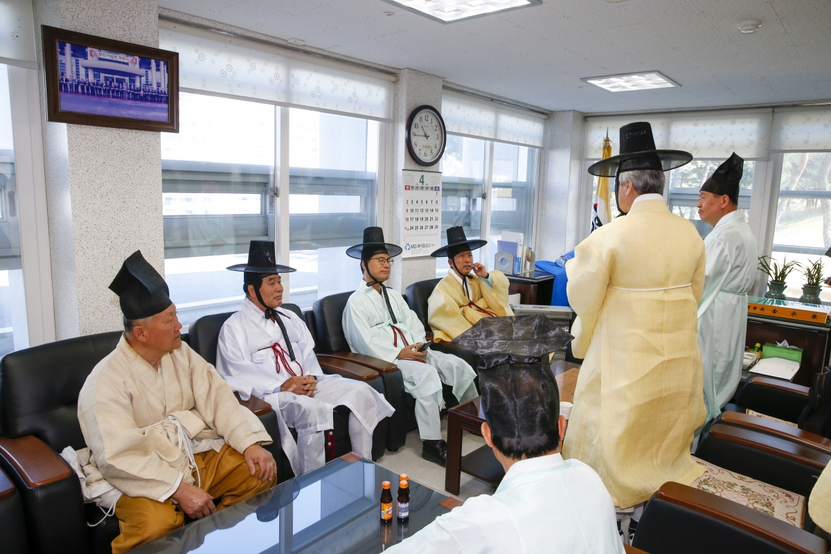 20230402-006[_P7U6265-1-왕산허위선생 춘계향사.jpg