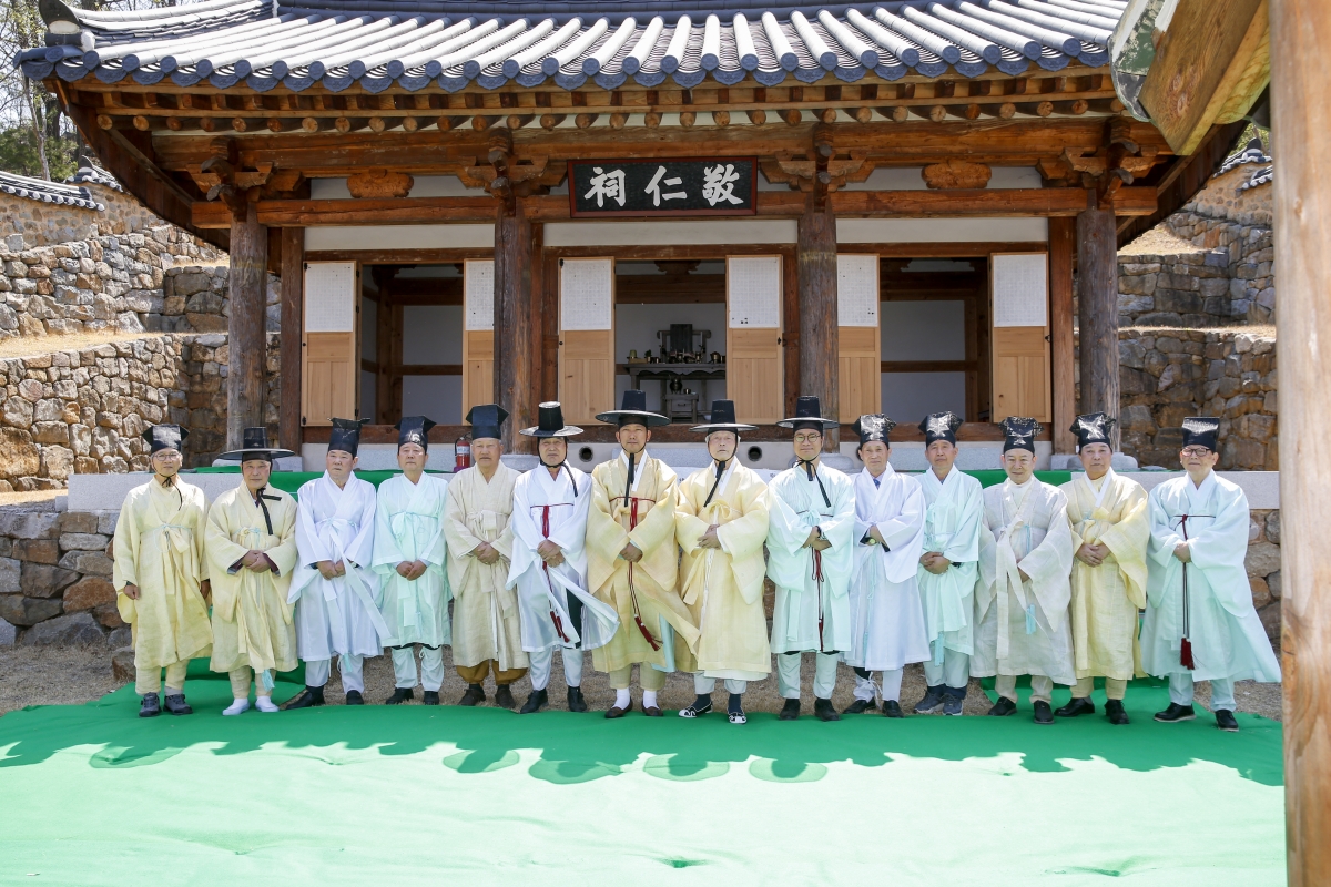 20230402-028[_P7U6341-왕산허위선생 춘계향사.jpg