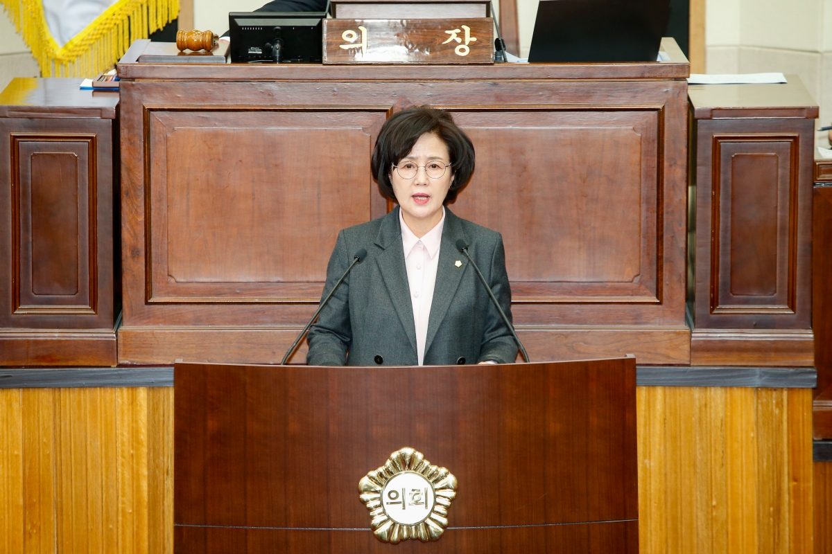 20230316-021[_P7U5177-제265회 임시회 제2차 본희의시 이명희 기획행정위원장 상임위원회 활동결과보고.JPG