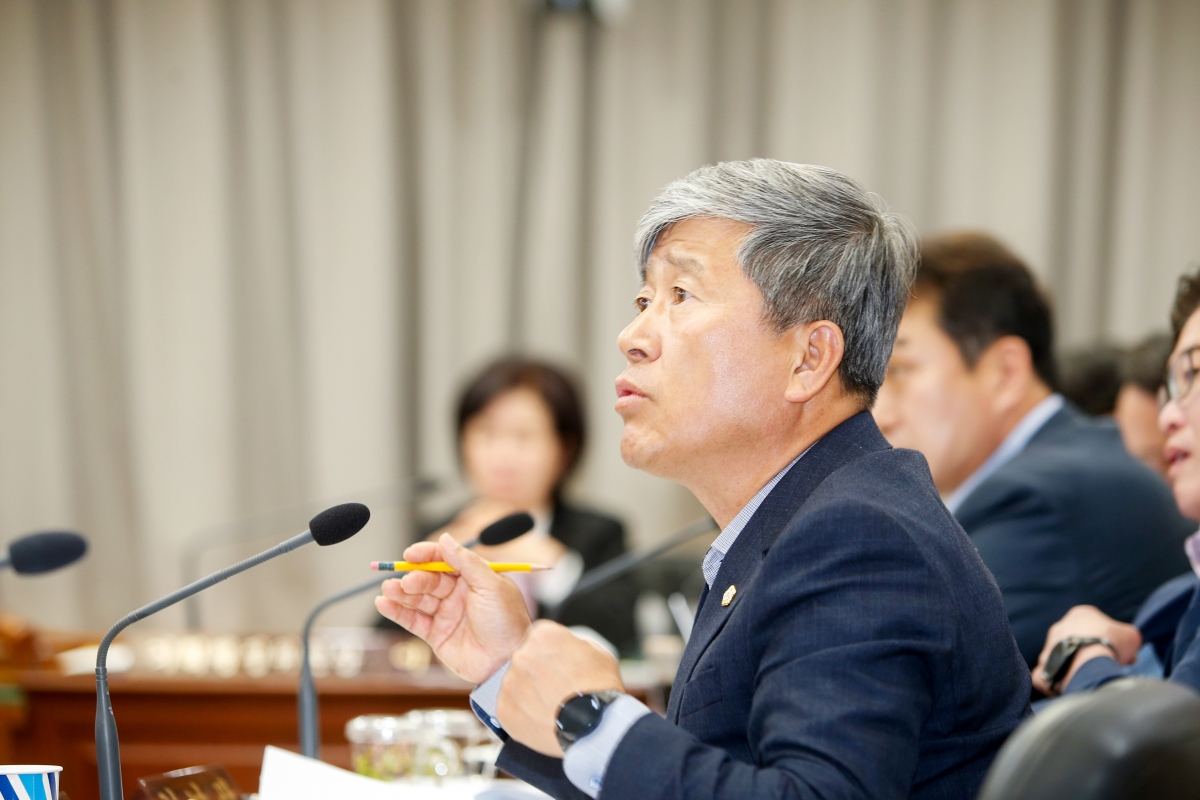 20230413-037[_P7U7894-제266회 임시회 기획행정위원회 조례안 심사활동.jpg