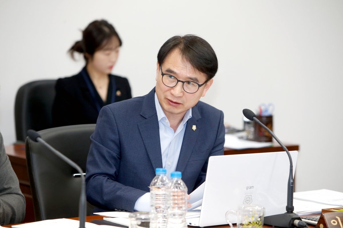 20230413-072[_P7U7866-제266회 임시회 산업건설위원회 조례안 심사활동.jpg