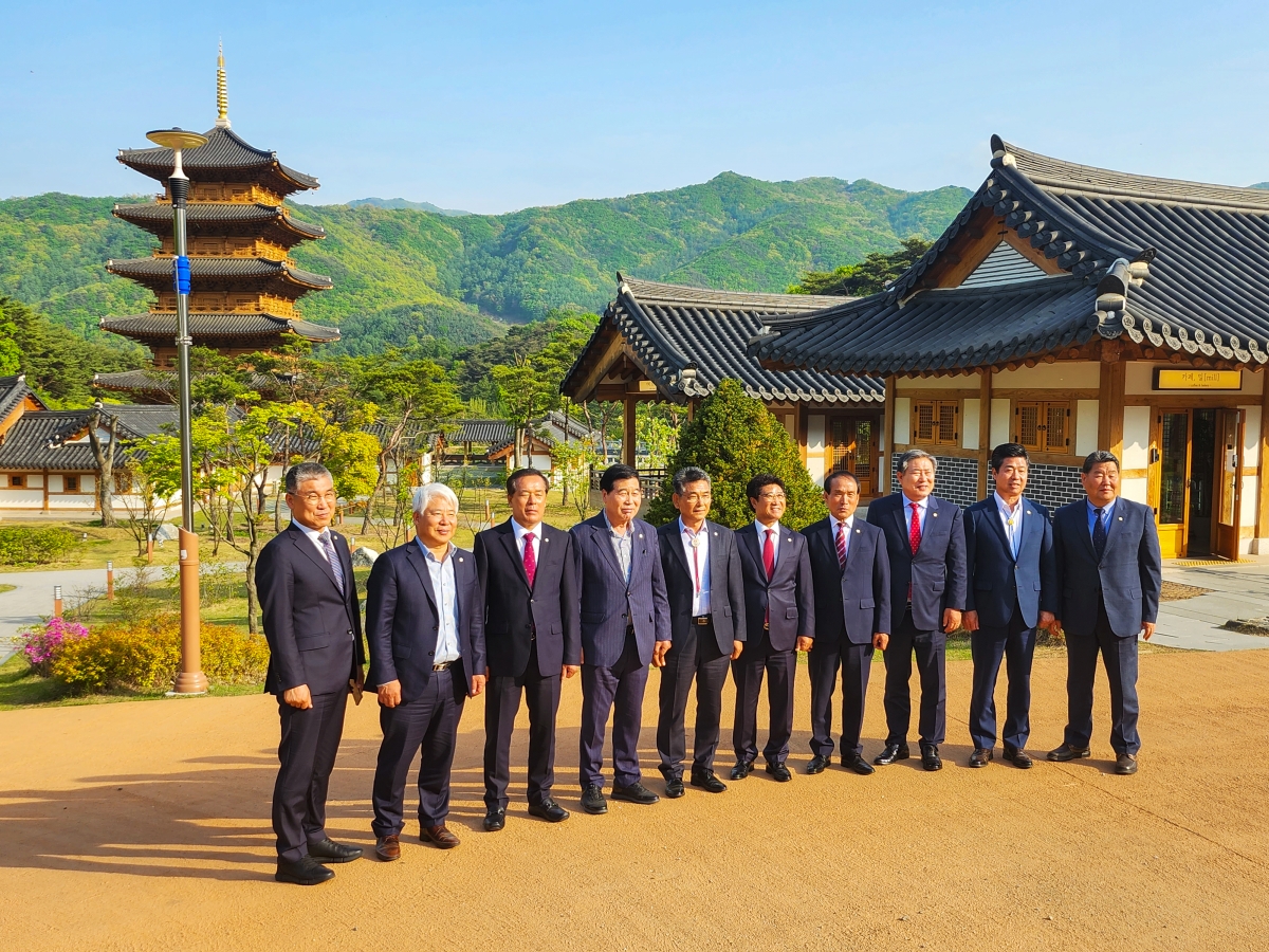 20230419-097[004-경북 남부지역 시군의회 의장협의회 월례회.jpg