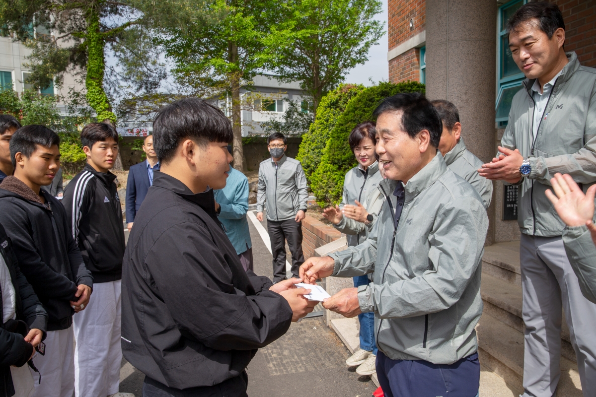20230421-009[_P7U8880-제61회 경북도민체전 구미시 선수단 울진군 현지방문 격려.jpg