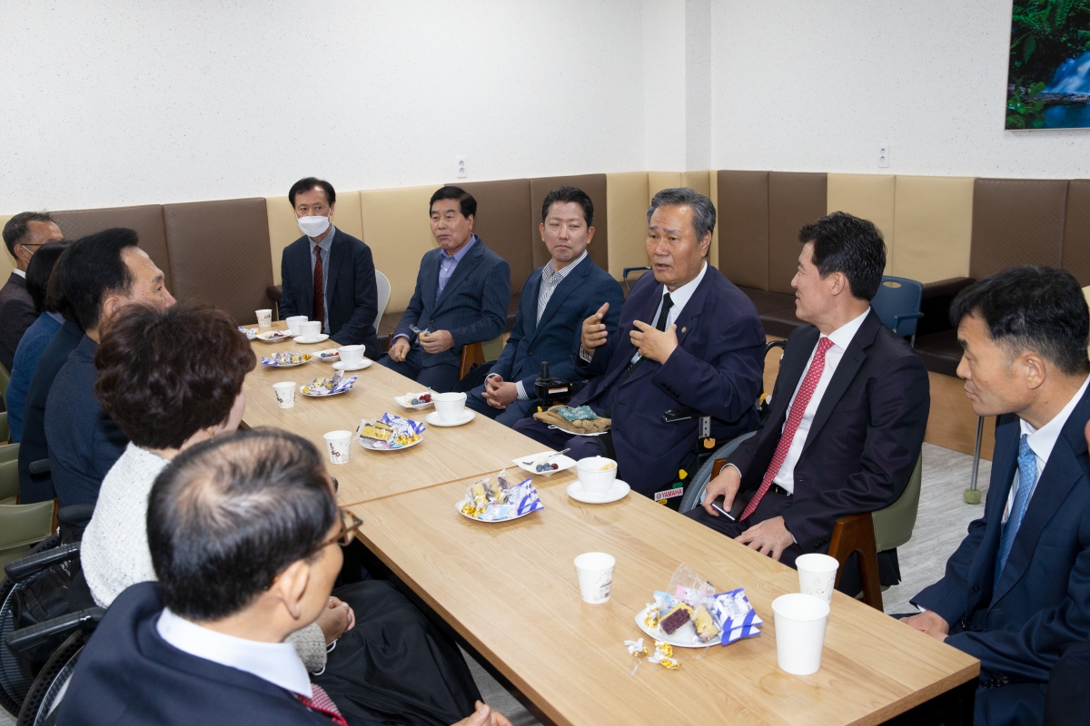 20230425-002[_P7U9112-제43회 장애인의 날 무료배식 봉사.jpg