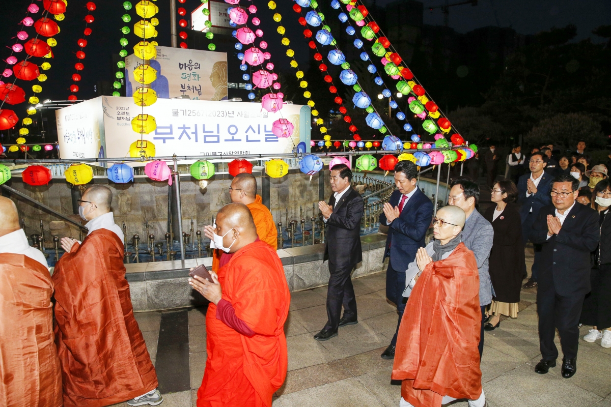 20230429-075[_P7U9832-1-불기 2567년 부처님 오신날 봉축탑 점등식.jpg