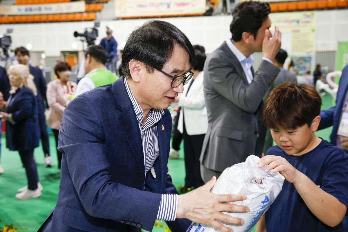 20230505-098[_P7U0420-제101회 어린이날 기념행사.jpg