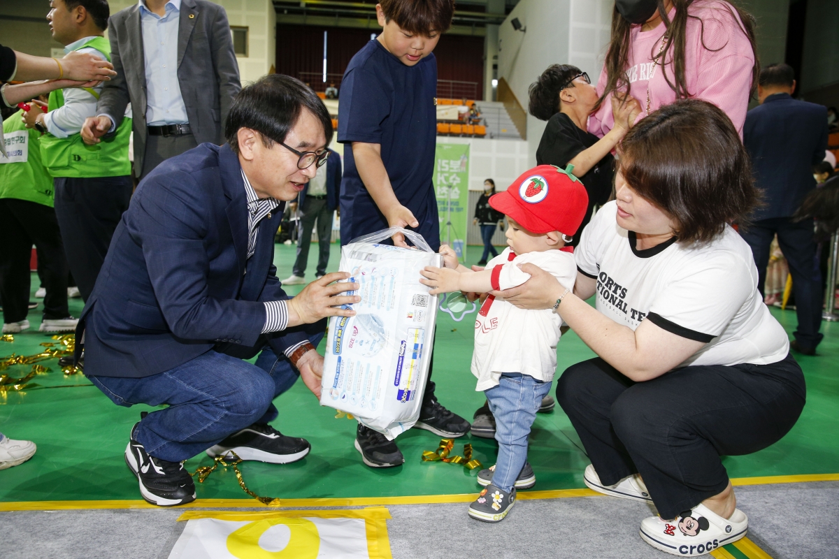 20230505-099[_P7U0425-제101회 어린이날 기념행사.jpg