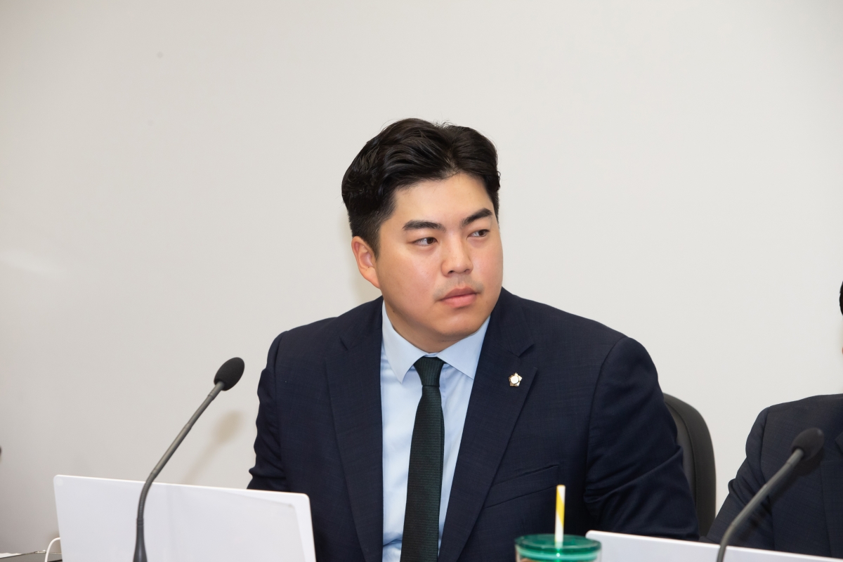 20230510-018[_P7U1085-제267회 임시회 기획행정위원회 조례안 심사활동.JPG
