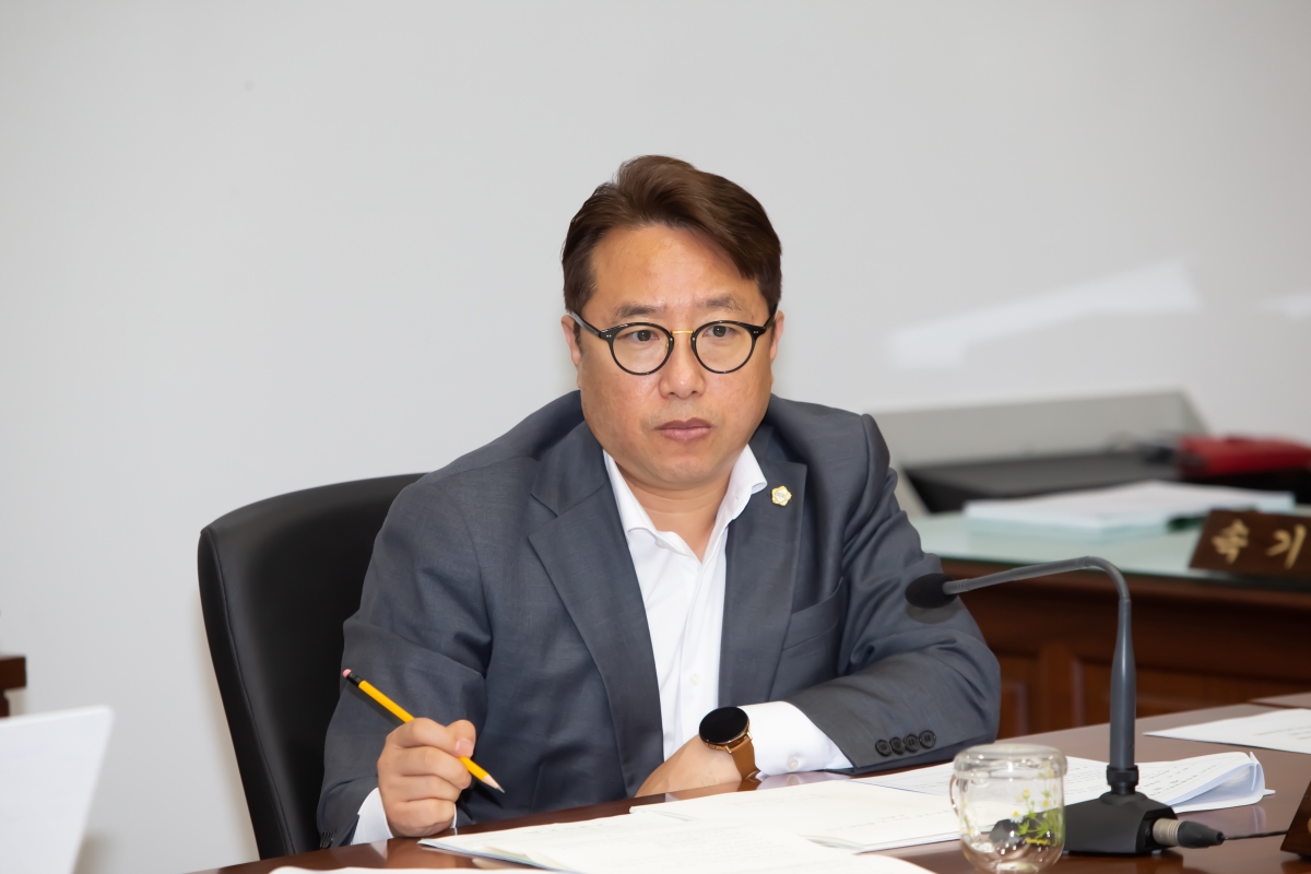 20230510-037[_P7U1114-제267회 임시회 산업건설위원회 조례안 심사활동.JPG