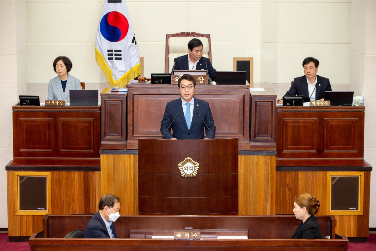 20230515-005[_P7U1983-제267회 임시회 제2차 본회의시 김근한 의원 5분 자유발언.JPG