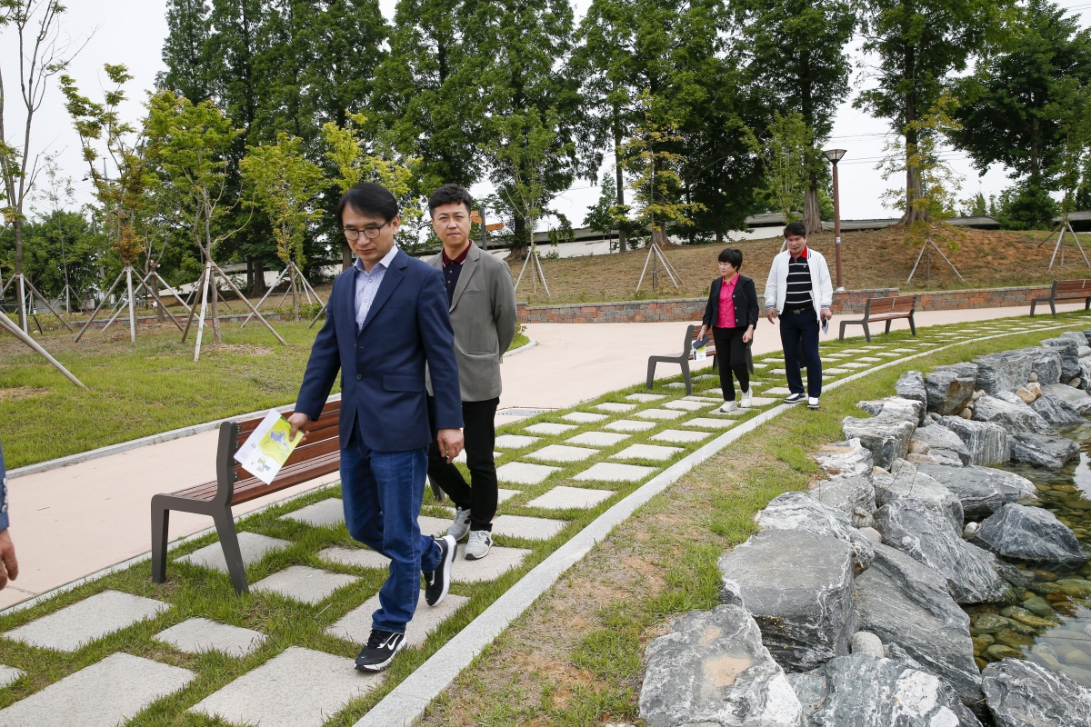 20230512-056[_P7U1436-1-제267회 임시회시 산업건설위원회 충남 천안시 성성호수공원 비교견학.jpg