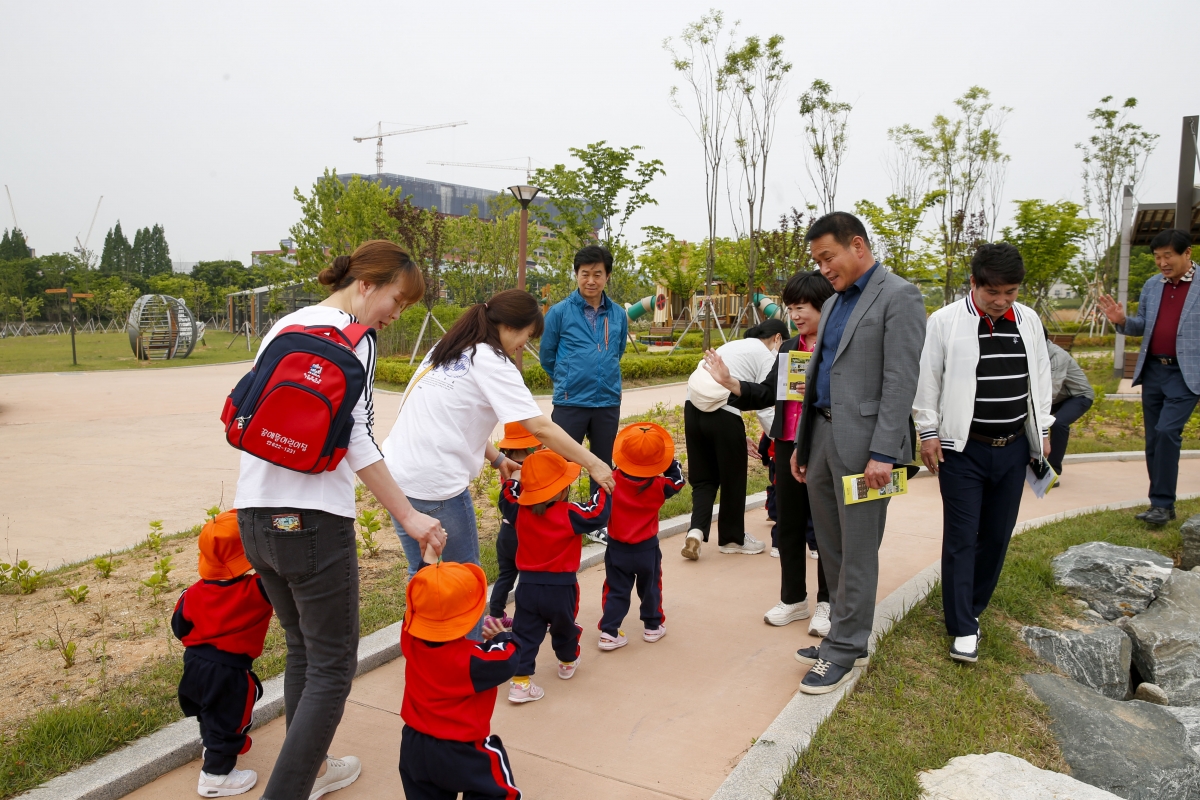 20230512-060[_P7U1443-1-제267회 임시회시 산업건설위원회 충남 천안시 성성호수공원 비교견학.jpg