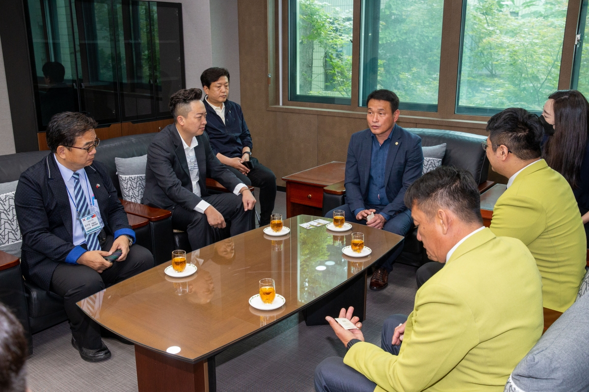 20230519-003[_P7U2351-대만 대원시 JC회장단 의회 방문.JPG