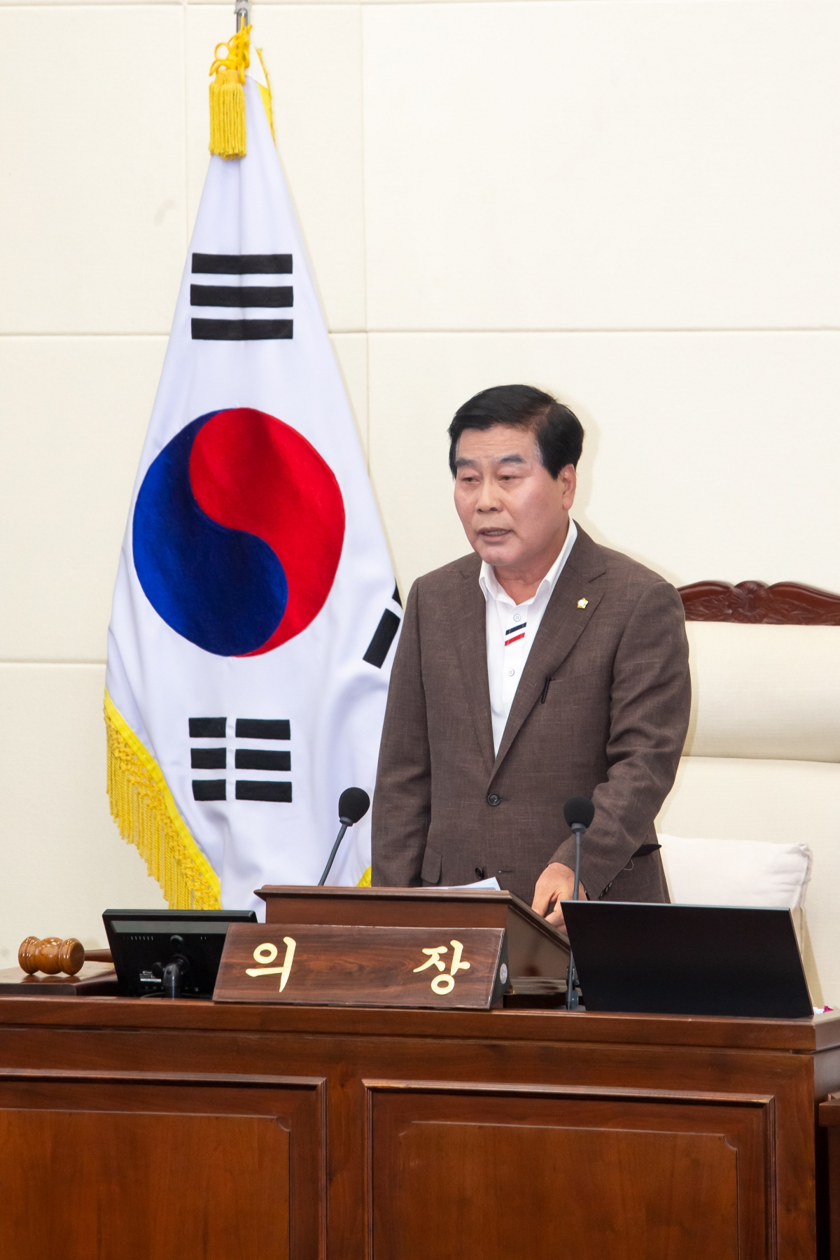 20230602-004[_P7U3347-제268회 정례회 개회식시 안주찬 의장 회의주재.jpg