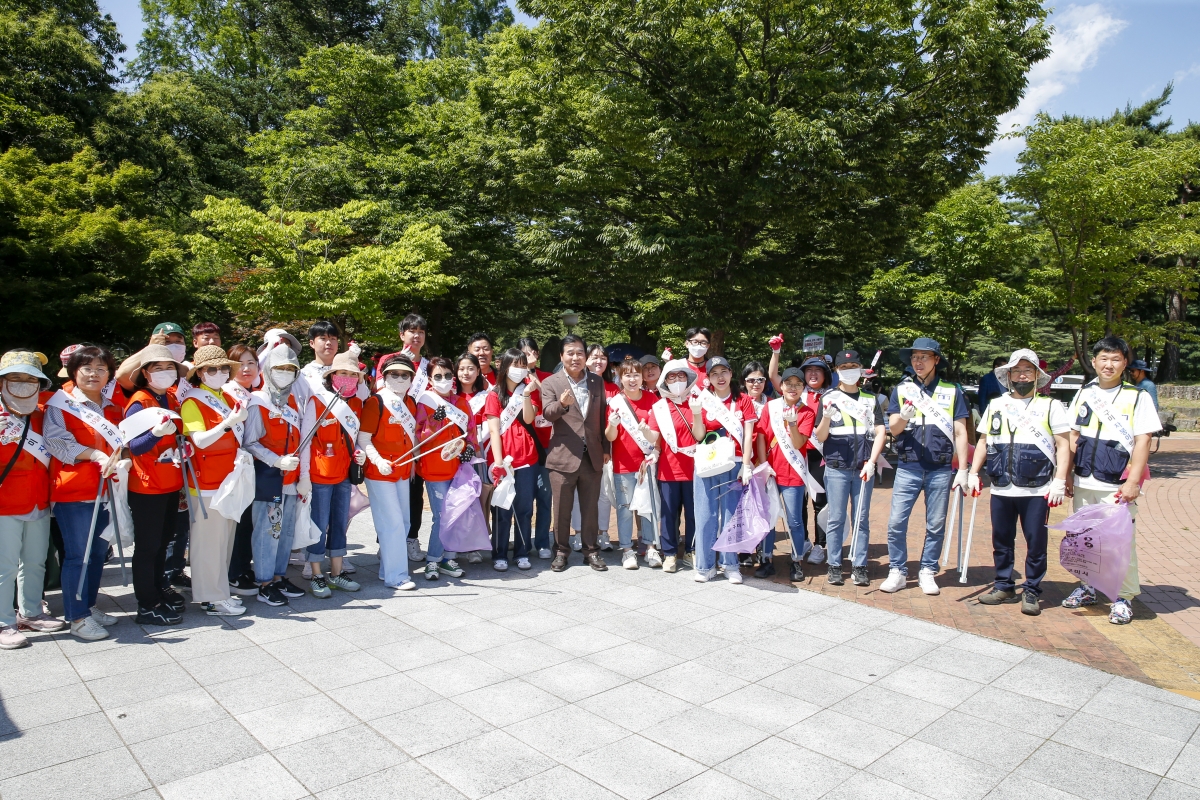 20230603-115[_P7U4070-1-2023 구미 자봉이의 날 구미 그린시티 챌린지 선포식.jpg