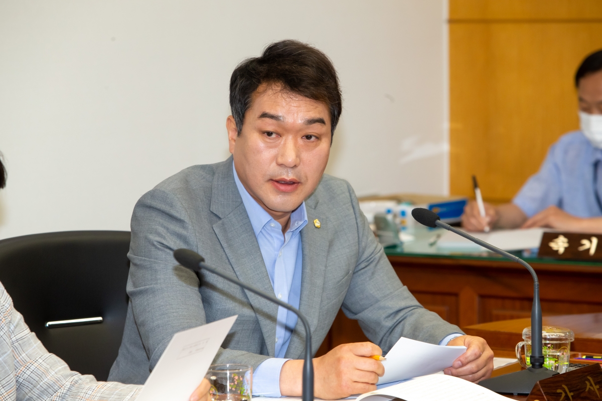 20230605-010[_P7U4121-제268회 정례회 의회운영위원회 조례안 심사활동.JPG