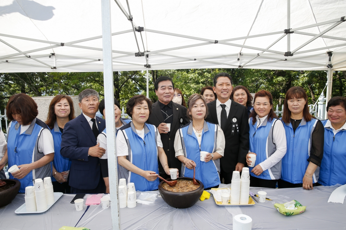 20230606-006[_P7U4280-1-제68회 현충일 충혼탑 추념.jpg