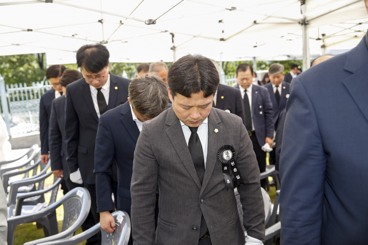 20230606-021[_P7U4315-1-제68회 현충일 충혼탑 추념.jpg