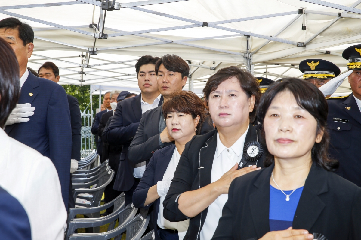 20230606-019[_P7U4313-1-제68회 현충일 충혼탑 추념.jpg