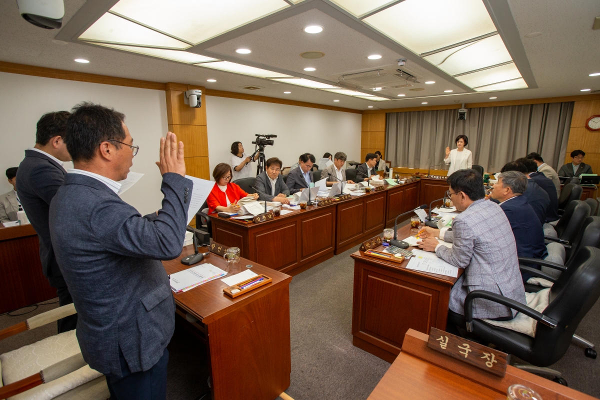 20230607-022[_P7U4583-제268회 정례회 기획행정위원회 소관 2023년도 행정사무감사 활동.JPG