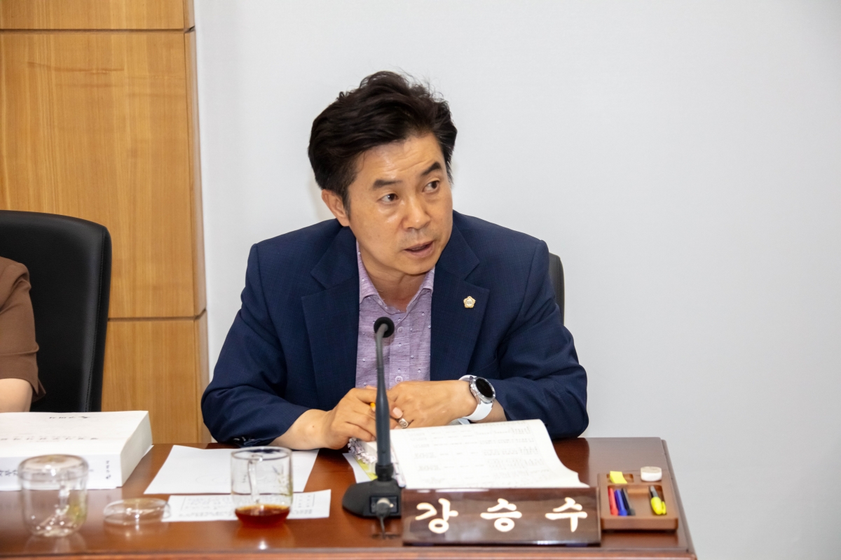 20230608-012[IMG_5362-제268회 정례회 산업건설위원회 소관 2023년도 행정사무감사 활동.JPG