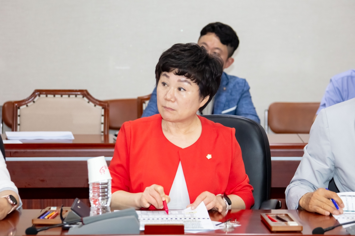 20230619-033[IMG_5469-의원연구단체 농축산 환경개선연구회 용역 착수보고회.JPG