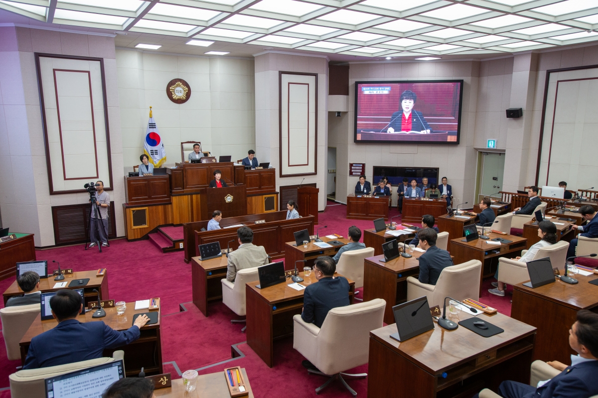 20230623-037[_P7U6532-제268회 정례회 제2차 본회의시 이정희 예산결산특별위원회 간사 특별위원회 심사결과보고.JPG