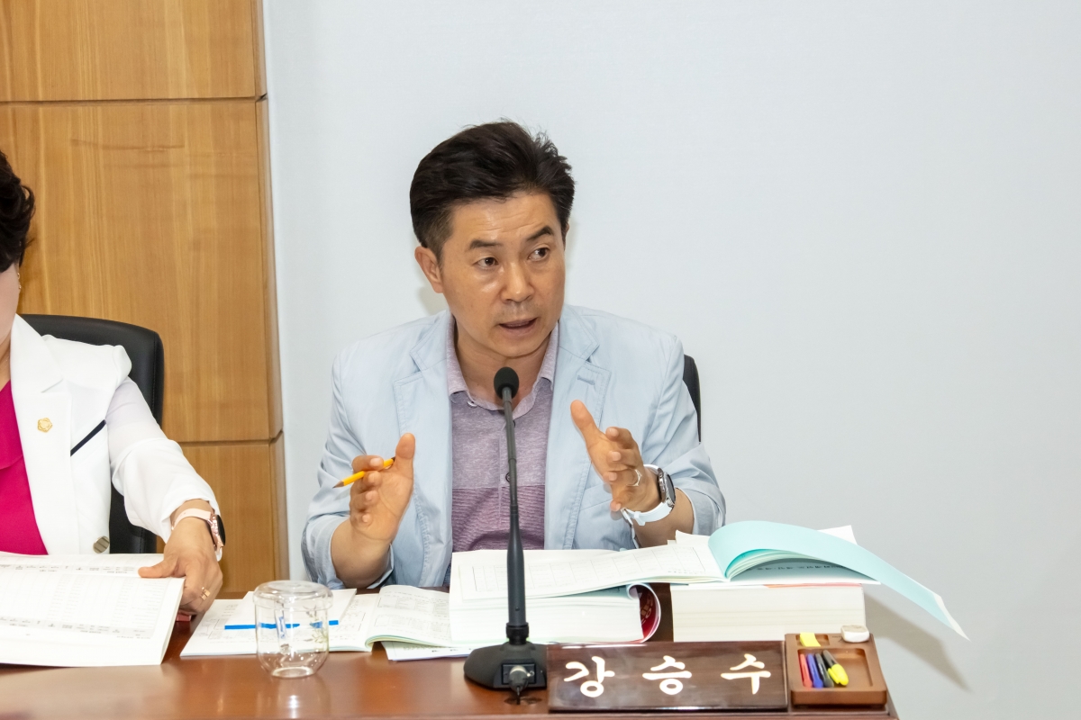 20230621-010[IMG_5536-제268회 정례회 예산결산특별위원회 2022회계연도 세입·세출 결산 승인안 심사활동.JPG