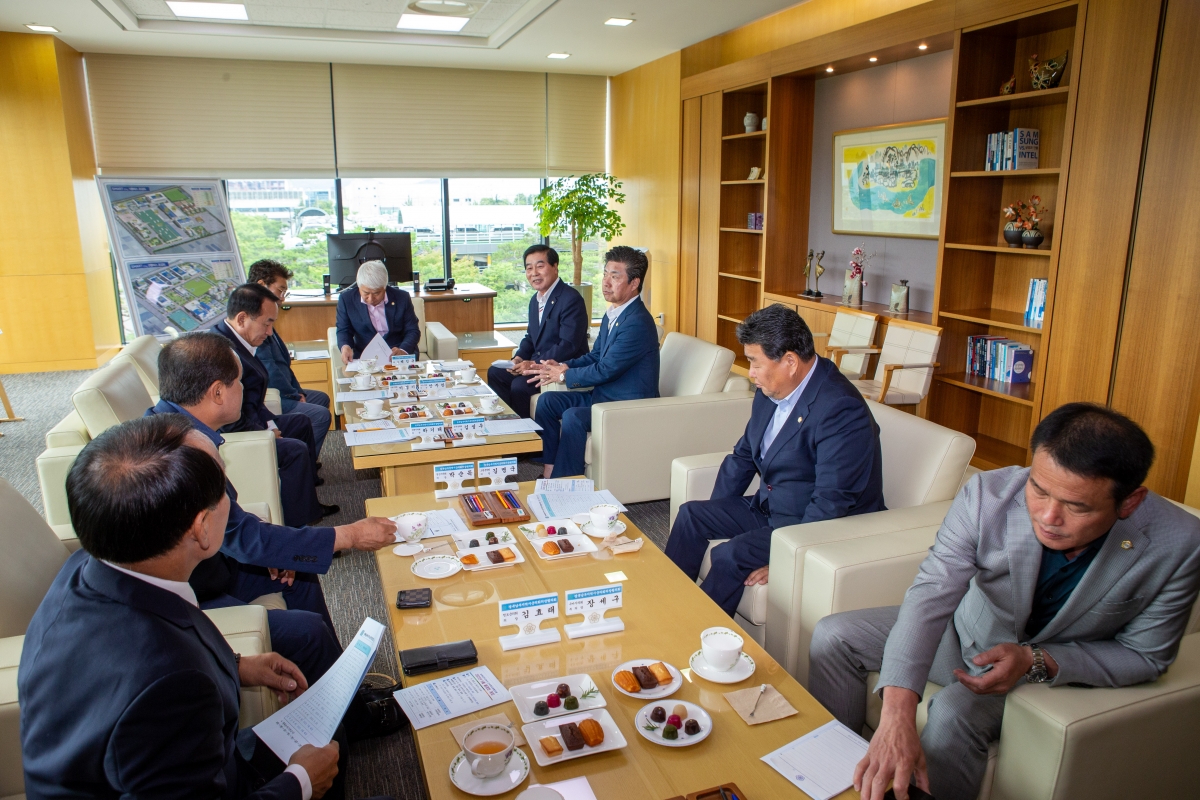 20230628-029[_P7U7218-경북 시군의회 남부지역 의장협의회 월례회.JPG