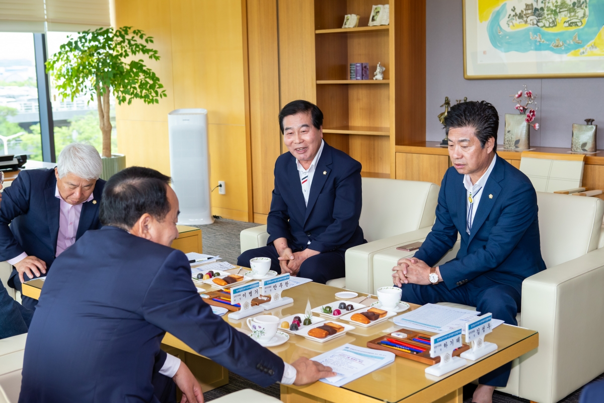20230628-035[_P7U7235-경북 시군의회 남부지역 의장협의회 월례회.JPG