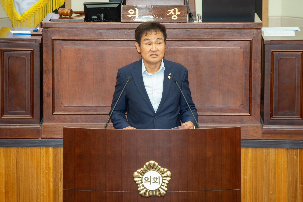 20230705-007[_P7U7676-제269회 임시회 제1차 본회의시 김재우 의원 5분 자유발언.JPG