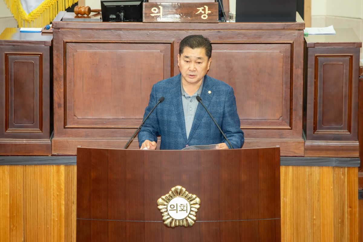 20230713-018[_P7U8673-제269회 임시회 제2차 본희의시 박세채 산업건설위원장 상임위원회 활동결과보고.JPG