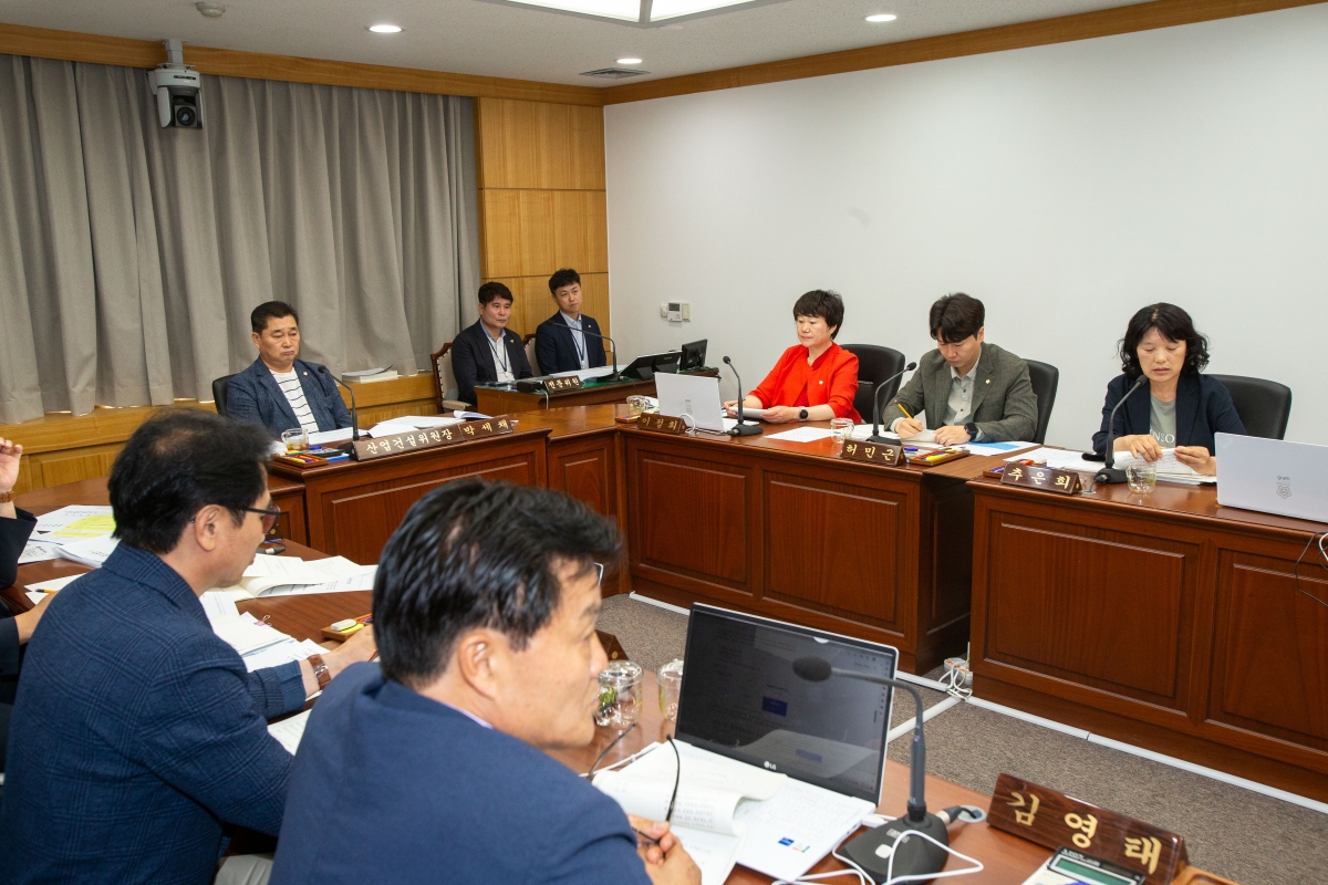20230706-038[_P7U7968-제269회 임시회 산업건설위원회 조례안 심사활동.JPG