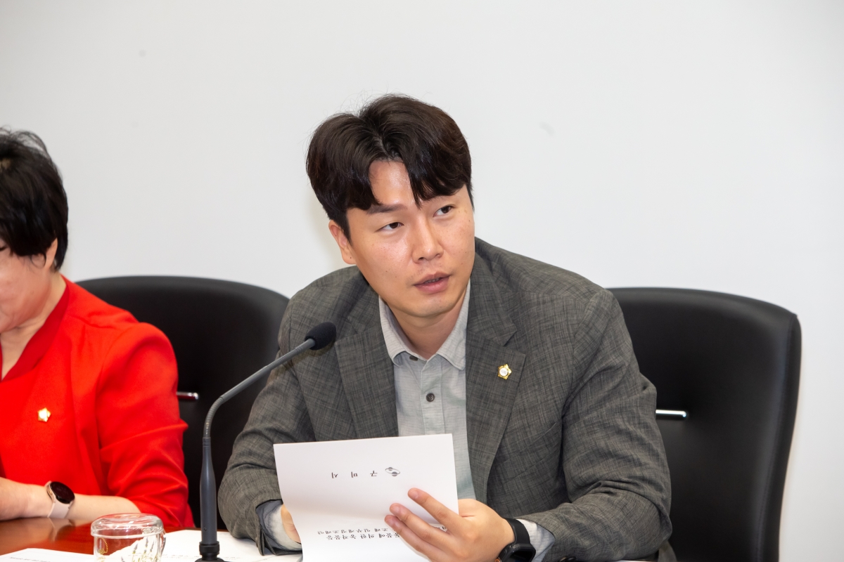 20230706-053[_P7U7995-제269회 임시회 산업건설위원회 조례안 심사활동.JPG