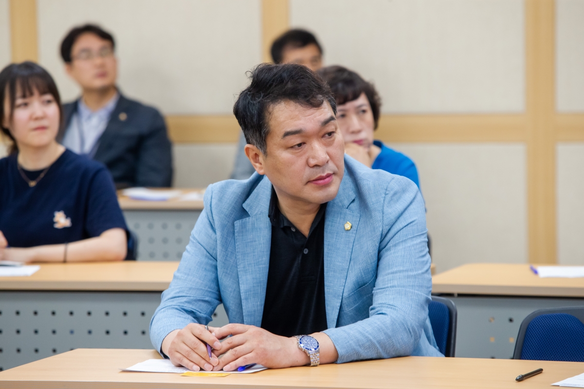 20230727-014[_P7U9183-의원연구단체 청인심 김요한 박사 초청 세미나.JPG
