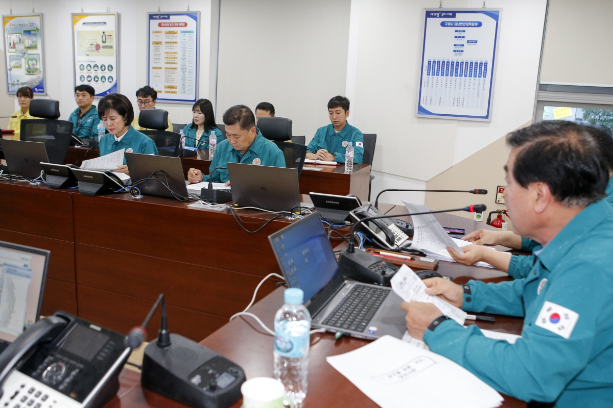 20230809-012[_P7U9846-1-제6호 태풍 카눈 구미시 재난안전대책본부 방문 격려.jpg