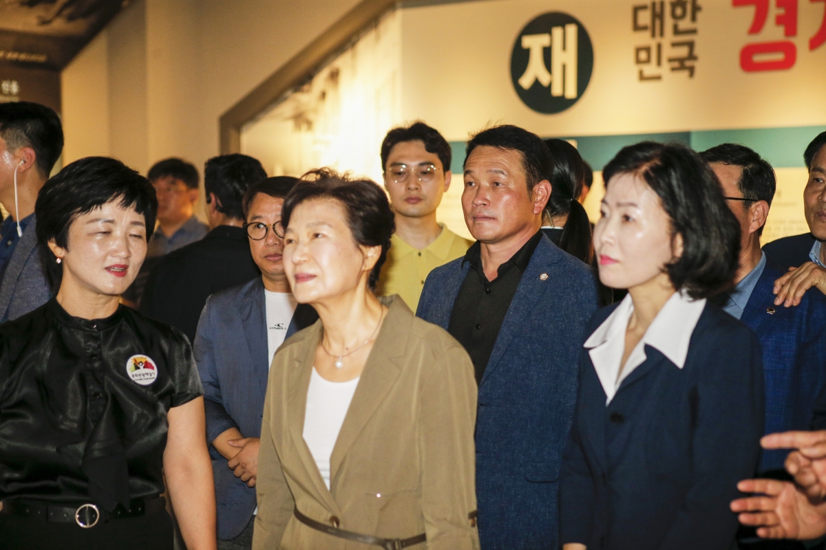 20230815-051[_P7U0521-1-박근혜 전 대통령께서 박정희 대통령 생가 및 역사자료관 방문.jpg