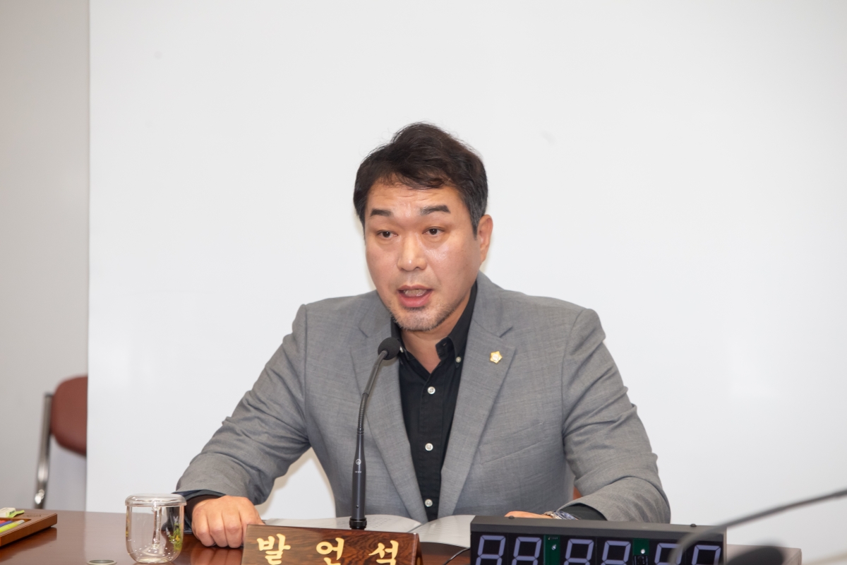 20230907-020[_P7U9700-제270회 임시회 기획행정위원회 조례안 심사 활동.JPG