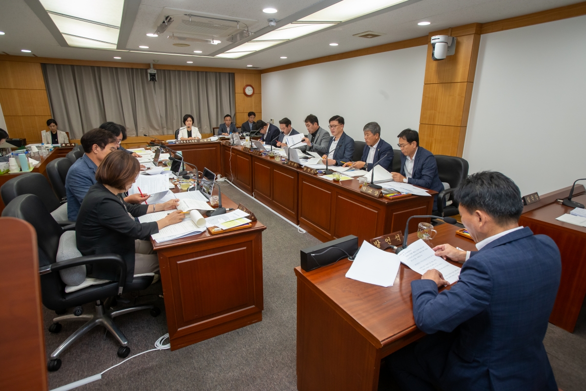 20230907-009[_P7U9722-제270회 임시회 기획행정위원회 조례안 심사 활동.JPG