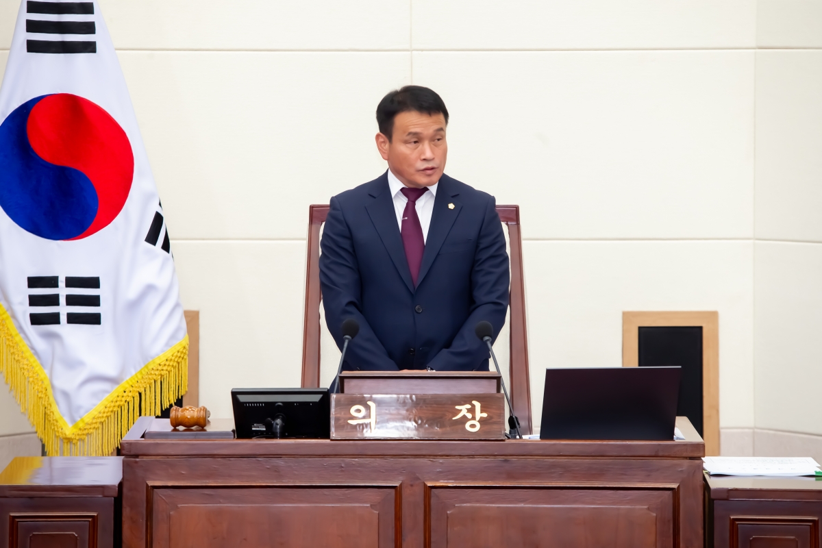 20230914-005[_P7U0818-제270회 임시회 제2차 본회의시 장세구 부의장 회의주재.JPG