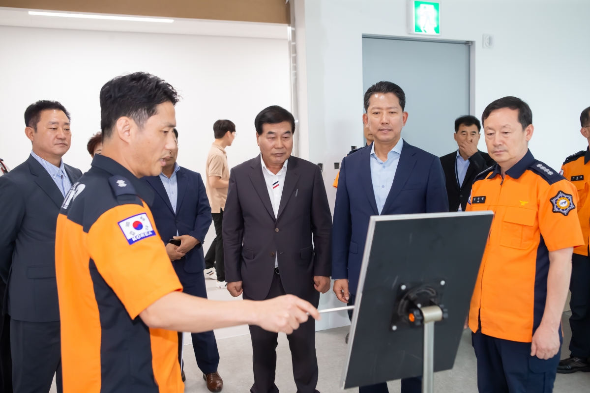 20230927-014[_P7U2272-추석맞이 구미소방서 상황실 근무자 방문 격려.JPG